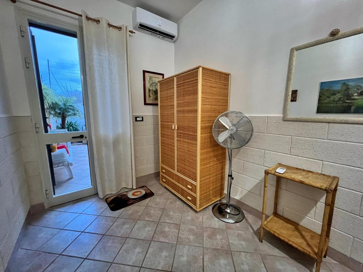 מרינה די פסקולוזה Casa Vacanza Rita מראה חיצוני תמונה