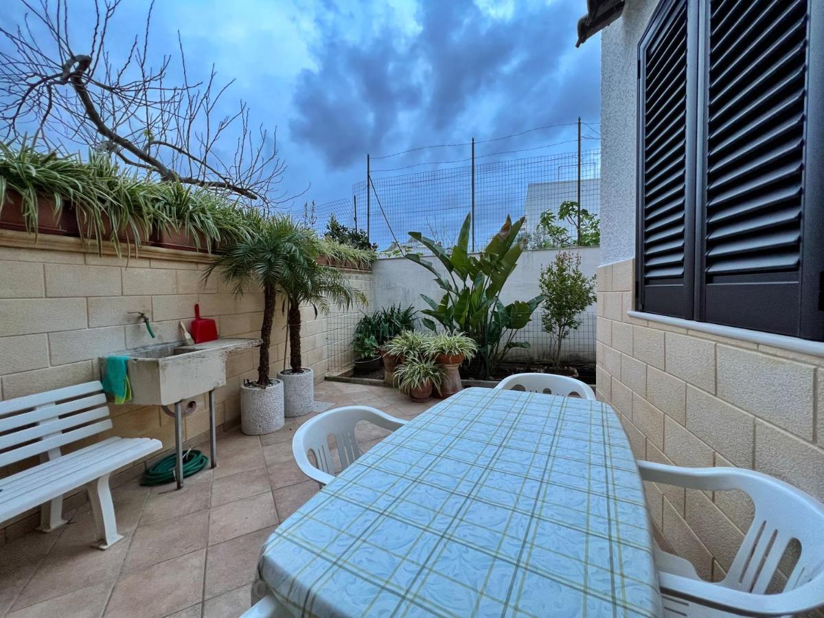 מרינה די פסקולוזה Casa Vacanza Rita מראה חיצוני תמונה